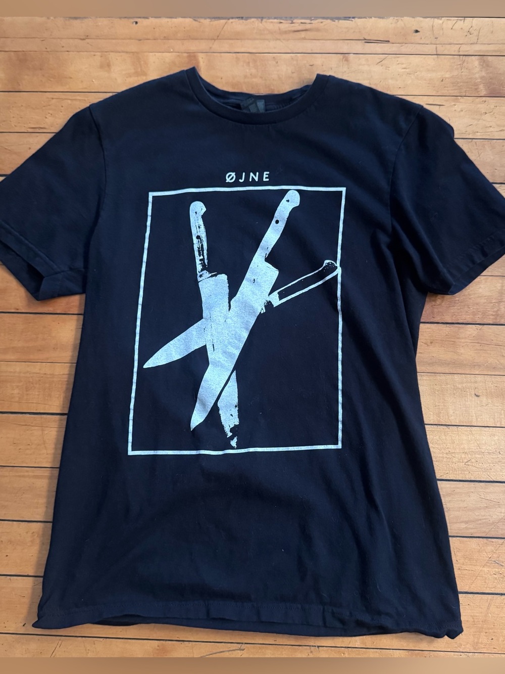 Black ojne band T-shirt Graphic band tee